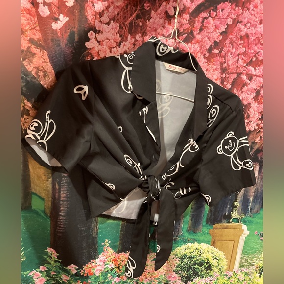 5 Super Cute Crop Tops (Check The Pictures) - Picture 2 of 11